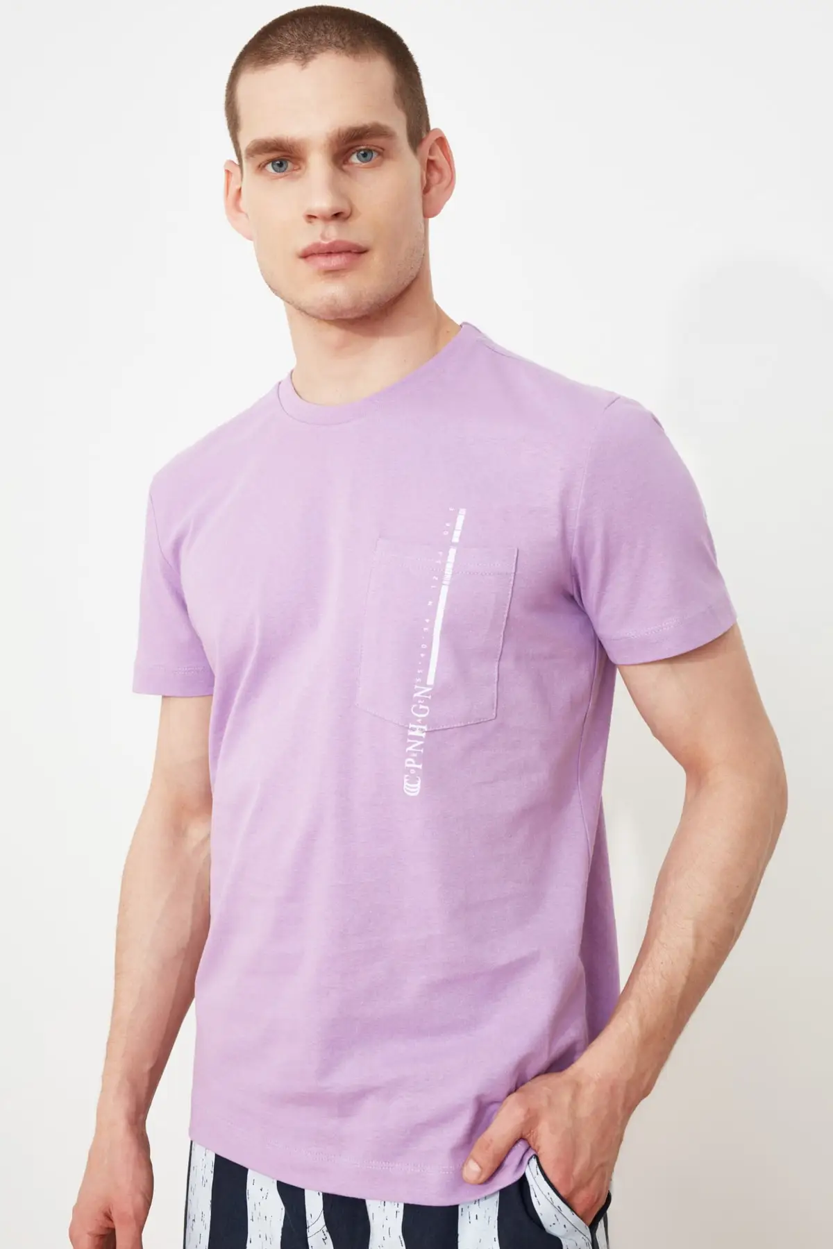 

Trendyol Men 'S Regular Fit Short Sleeve Printed T-Shirt TMNSS21TS3100