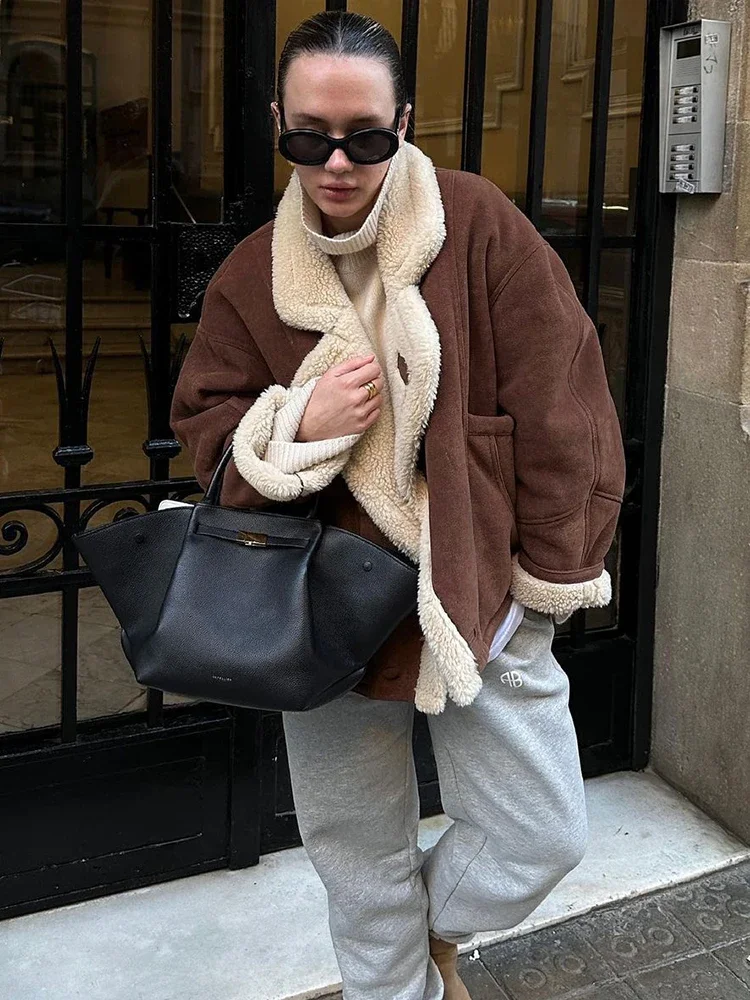 Женская зимняя теплая куртка Trendix с лацканами