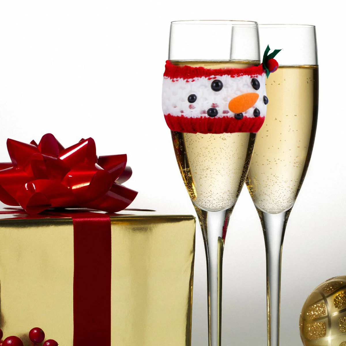 

2pcs Christmas Gridding Goblet Sleeve Decorative Glass Cover Cup Cover