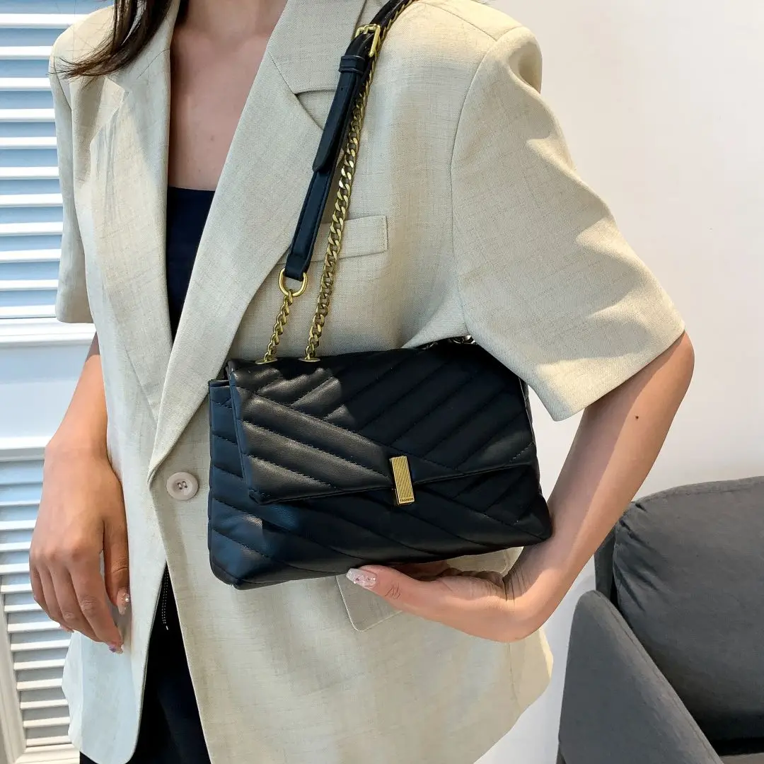 

Small Flap Messenger Bag Female Chain Shoulder Bag PU Leather Soft Cloud Bag Simple Design Women Cross Body Bag