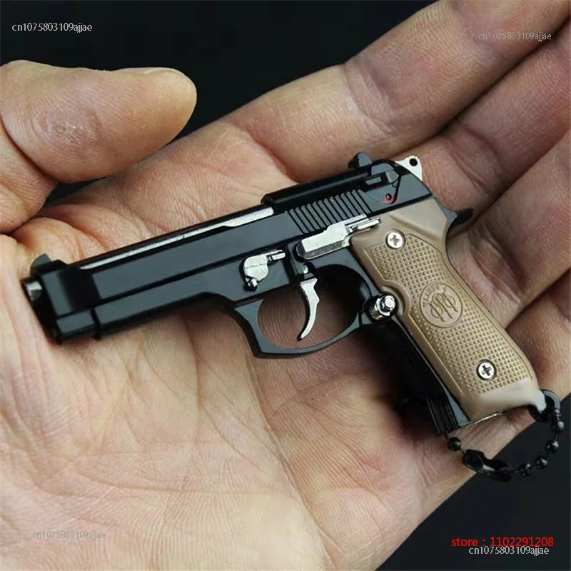 

Mini Pistol Keychain Alloy Toy 1:3 Glock 17 Desert Eagle Colt 1911 Berreta 92F Disassembly Reassembly Pistol Mini Gun