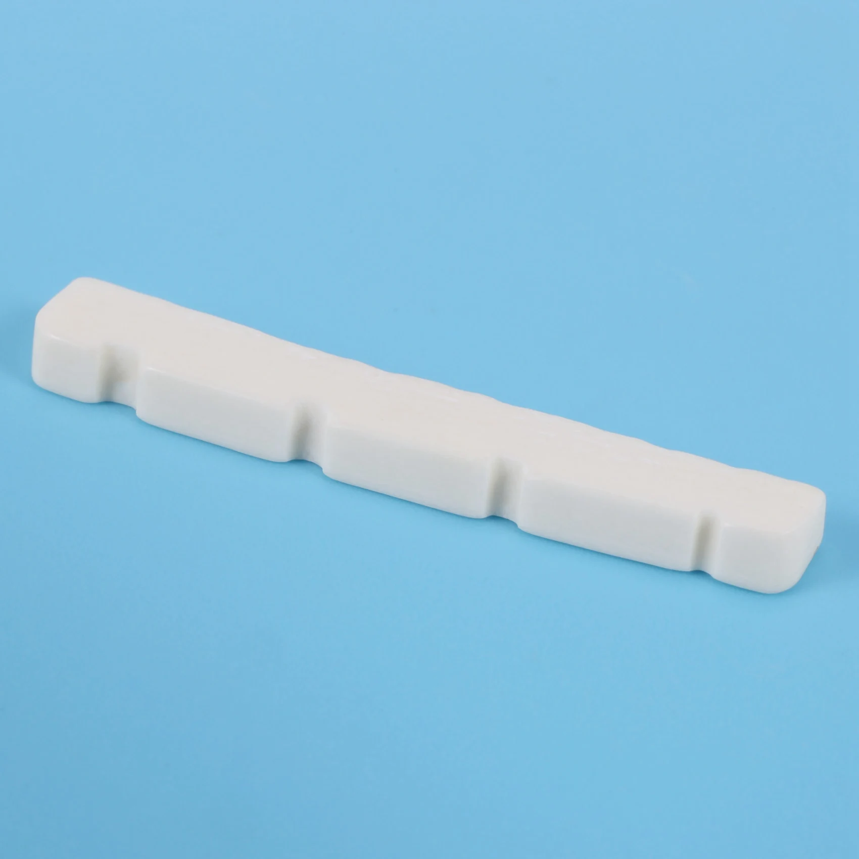 Прорезанная изогнутая костяная басовая гайка для 4-струнных струн PB Precision 4 2x3 2x4 6/4