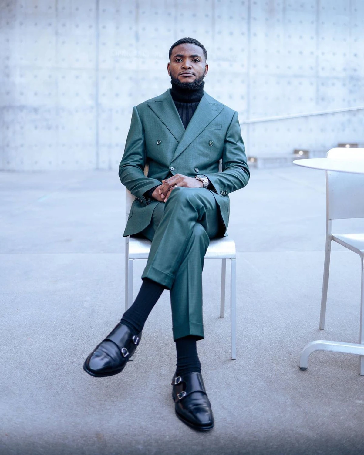 Рисунок 3 - Темно-зеленый мужской костюм из 2 предметов