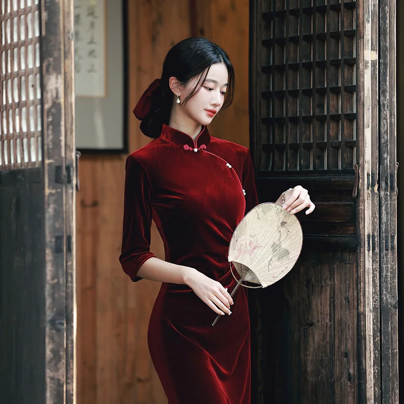 

Vintage Velvet Stand-up Collar Pack Hip Mermaid Dress Elegant Floral Embroidery Slim Women Dresses Wedding Party Evening Dress