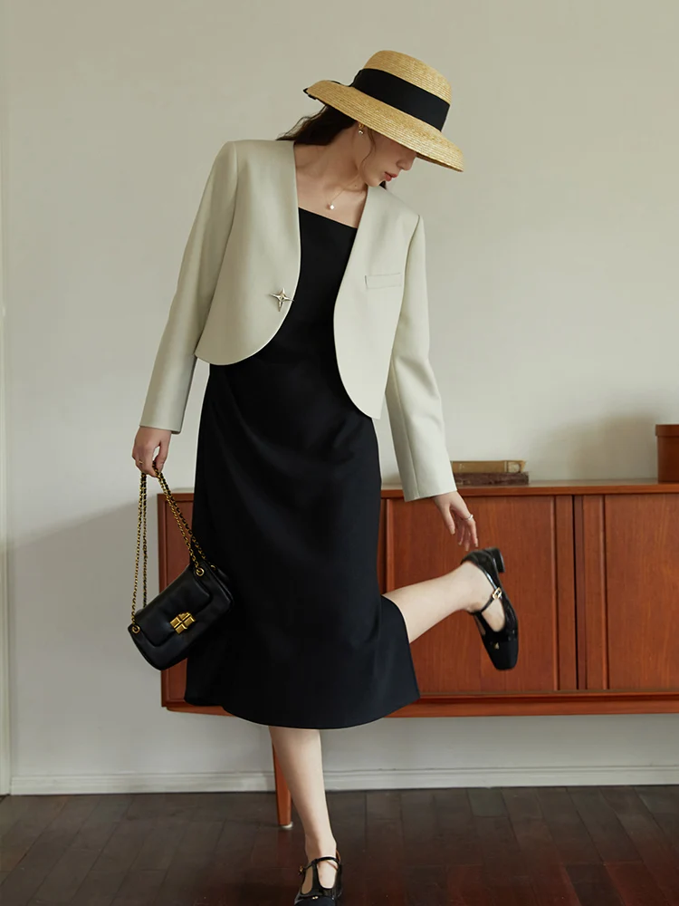 Женский короткий Блейзер с V-образным вырезом