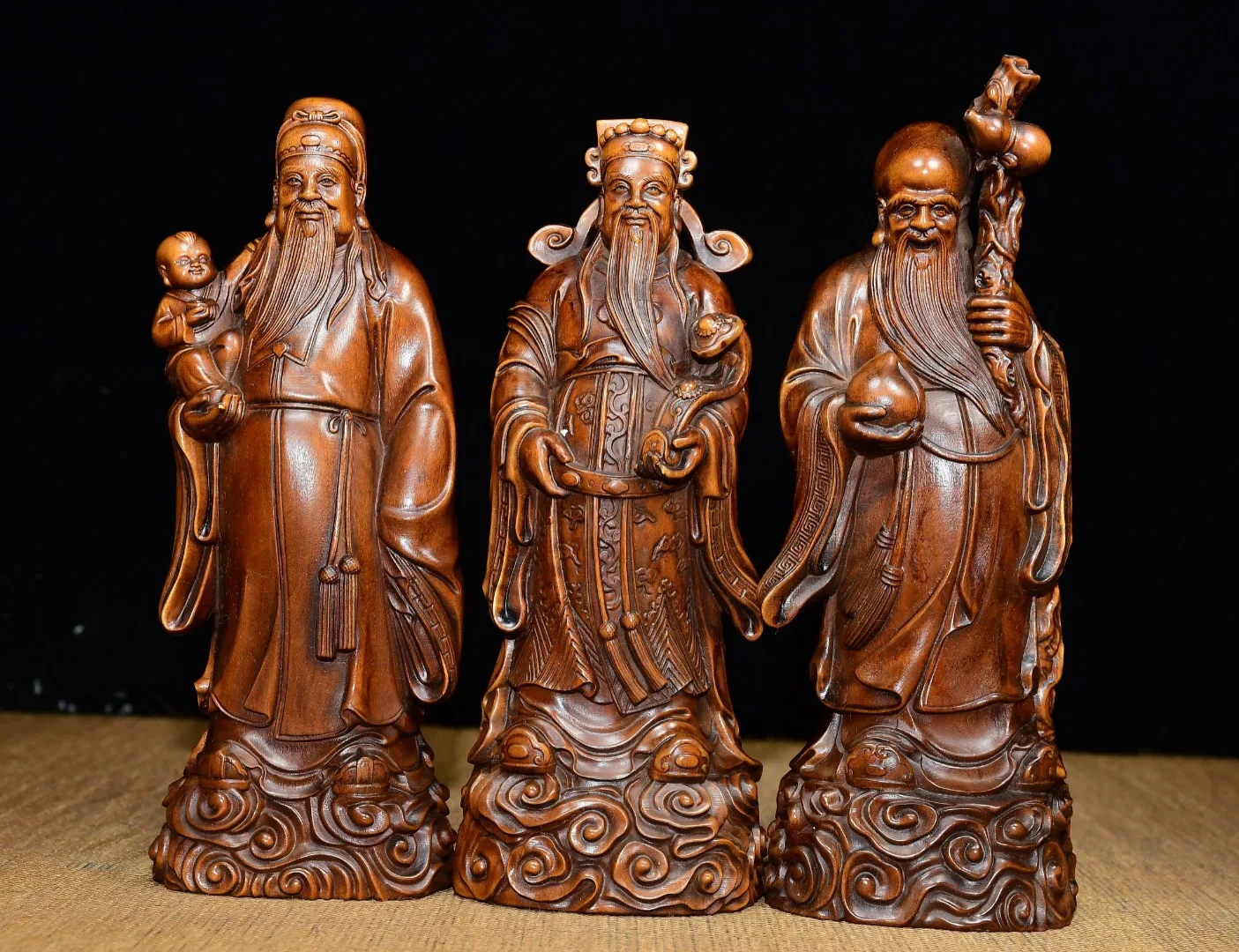 Статуя из старого самшита SIYAO