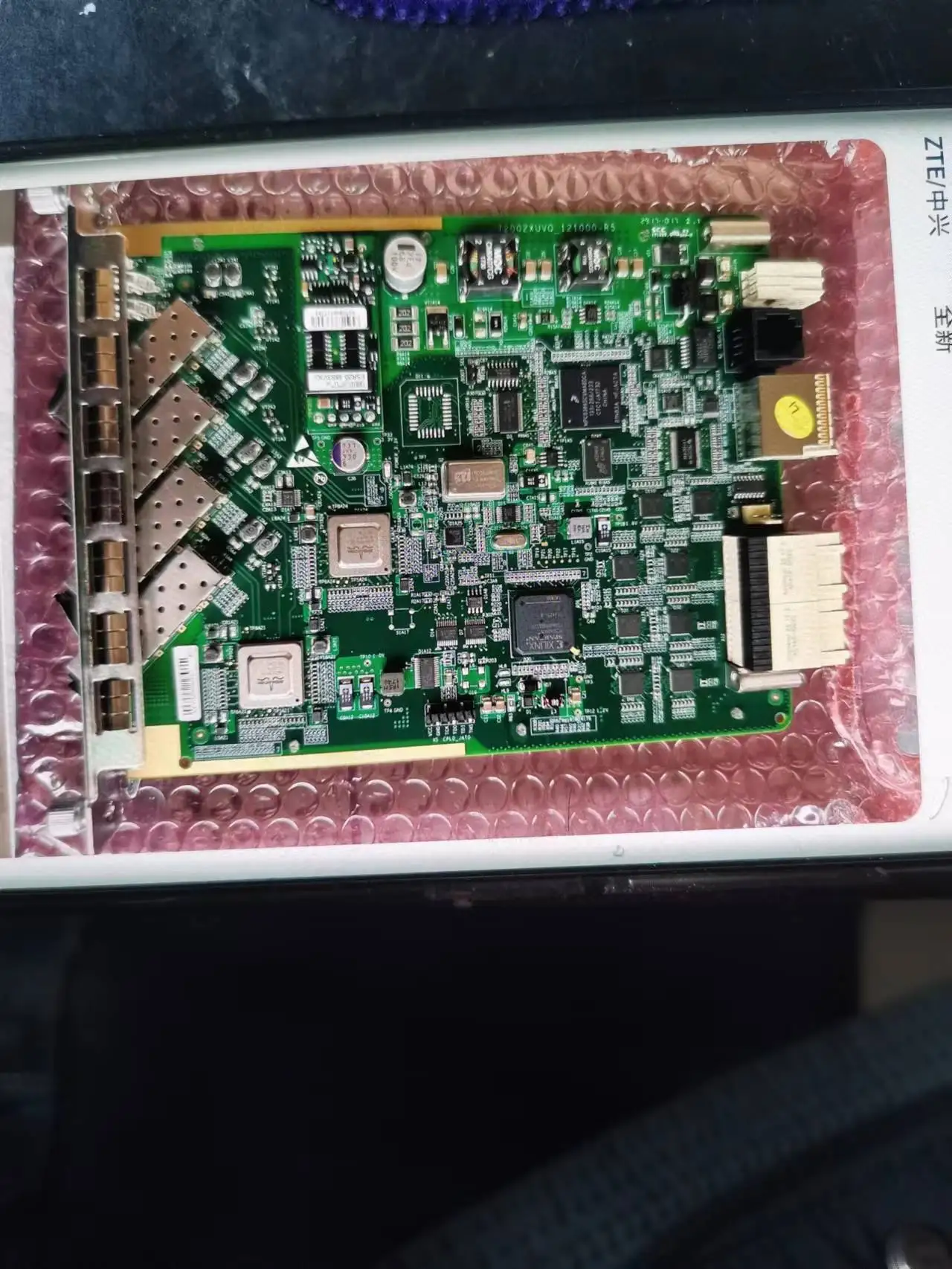 

4 ports ZTE 10G uplink board XUVQ for C300 GPON OLT euqipment.