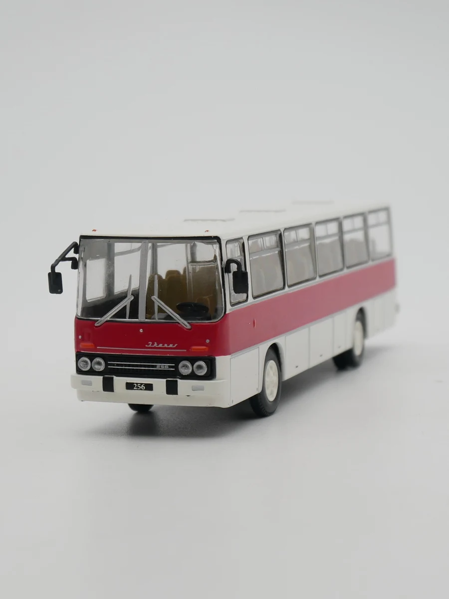 

IXO 1:72 Bus Ikarus 256 Diecast Car Model Metal Toy Vehicle