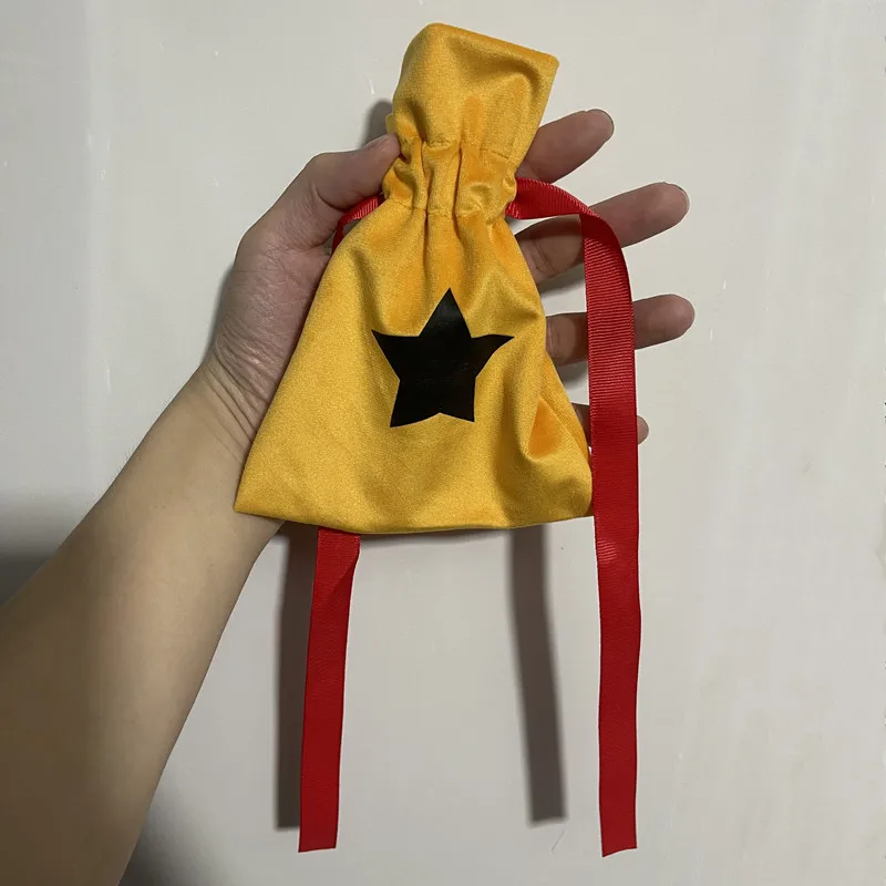 Кошелек с колокольчиком на шнурке 14 × 18 см