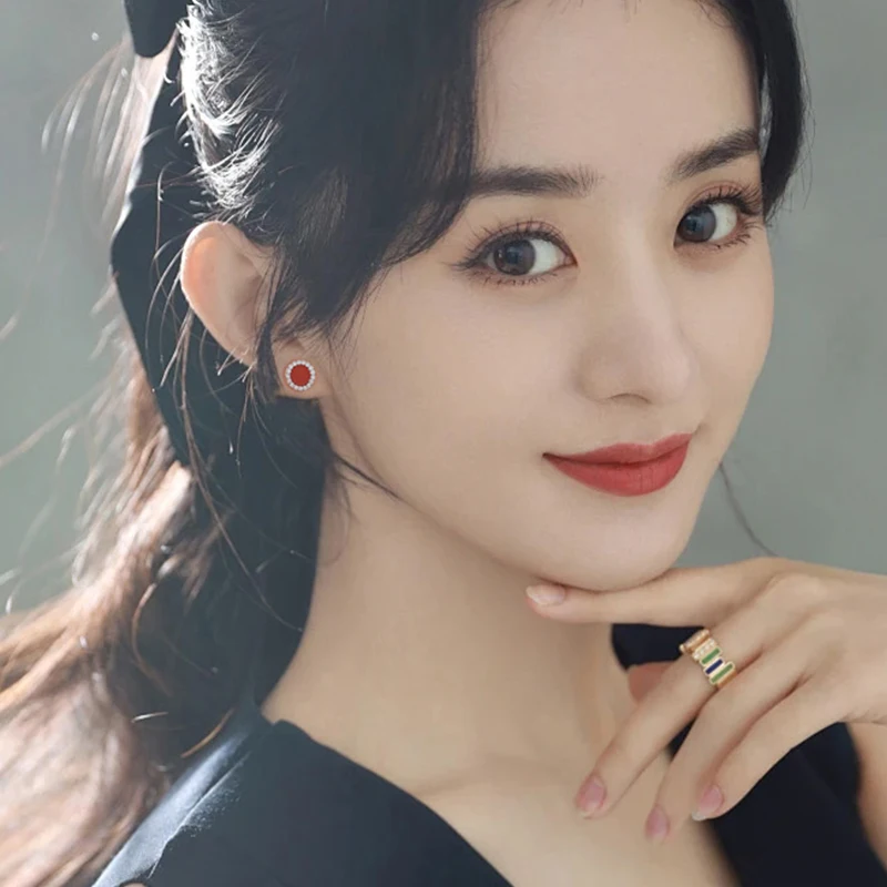 Маленькие круглые изысканные серьги для торта зимние 2024 в стиле ретро красные