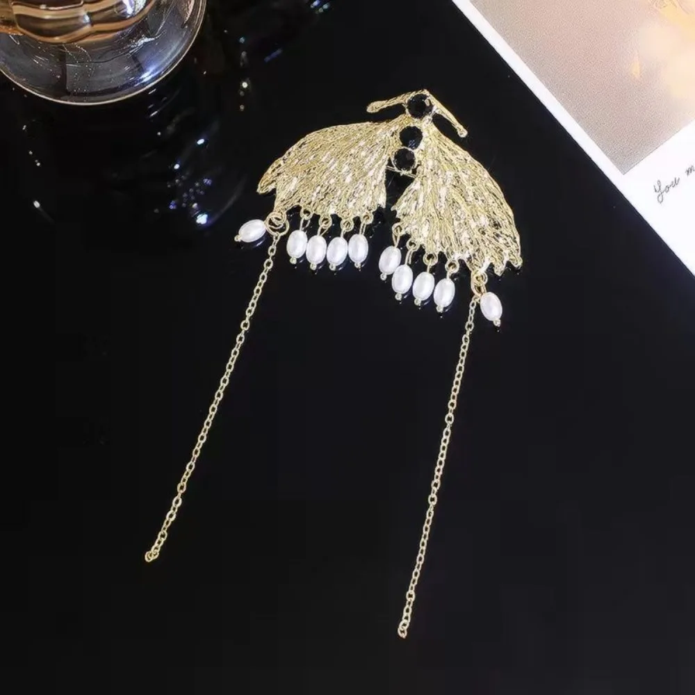 

Cold Wind Butterfly Moth Shaped Tassel Pearl Brooch for Men's Gift Women's Sweater Jacket Jewelry Accessories Gentleman Brooch