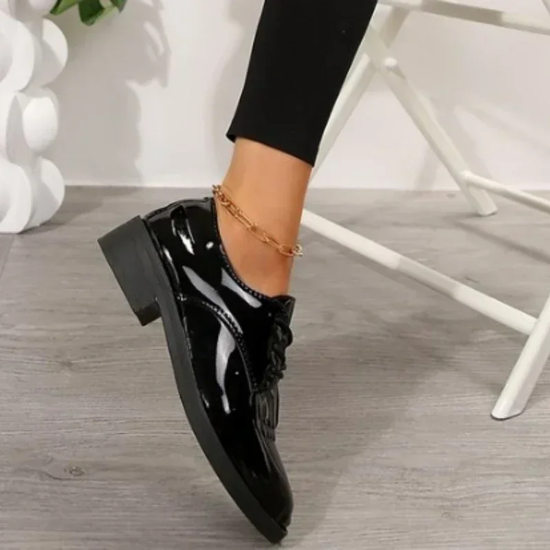 Женские туфли на шнуровке осенние туфли-лодочки с круглым носком однотонные