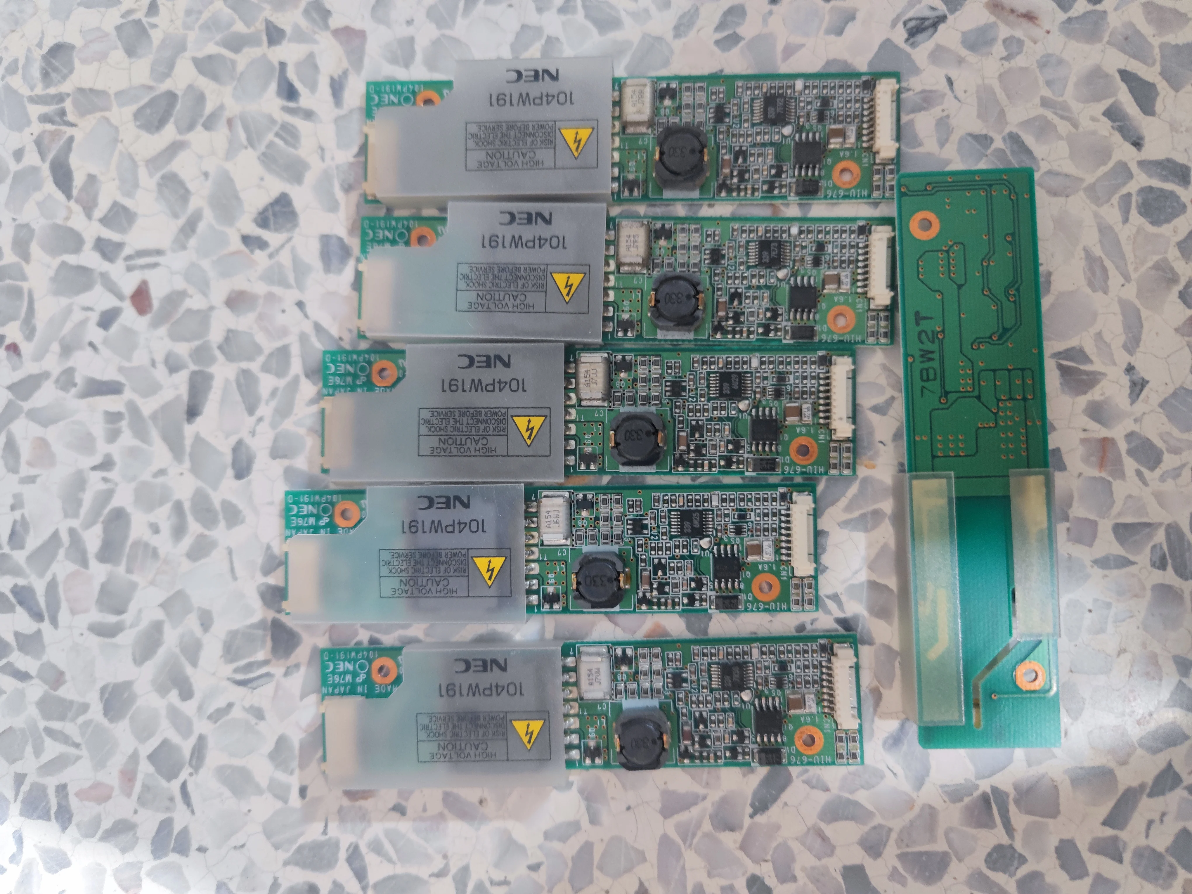 

Оригинальный инвертор 104PW191