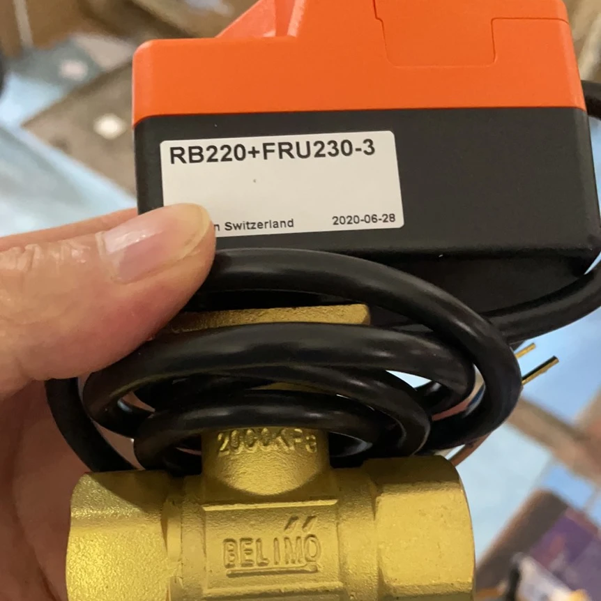 

Belimo RB225+FRU230-3 Electric Two Way Valve Fan-coil New And Original
