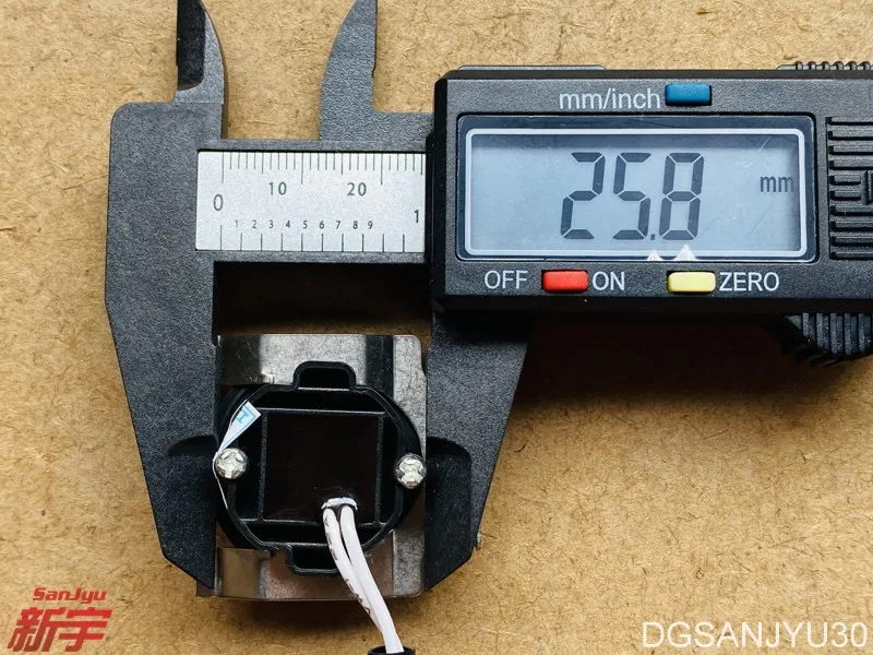 Выключатель замка задней двери