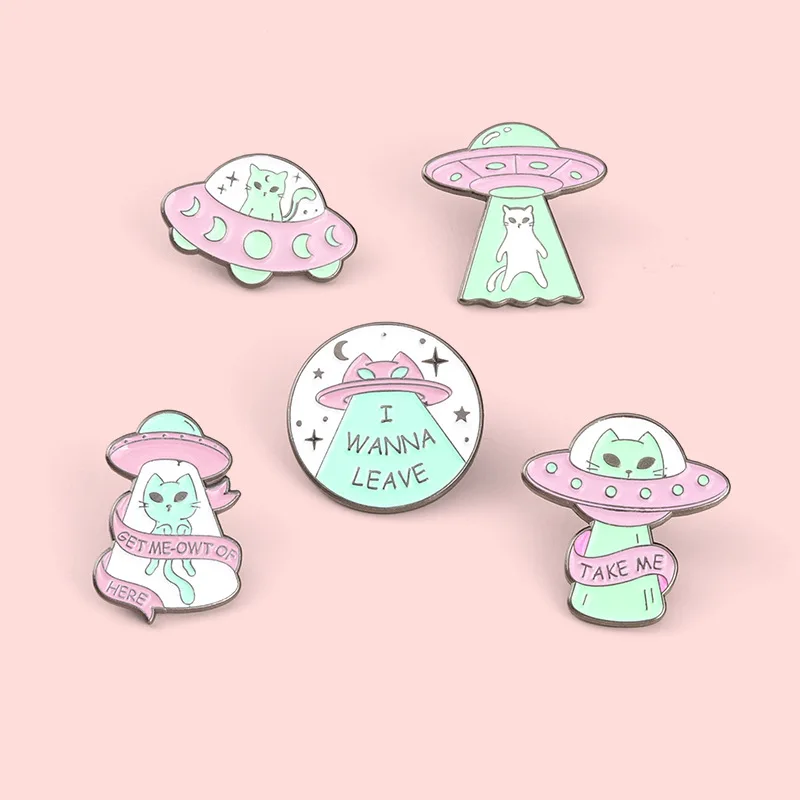 

Cartoon creative UFO alien cat cat animal shape metal brooch Fashion star moon phase decoration alloy enamel pin
