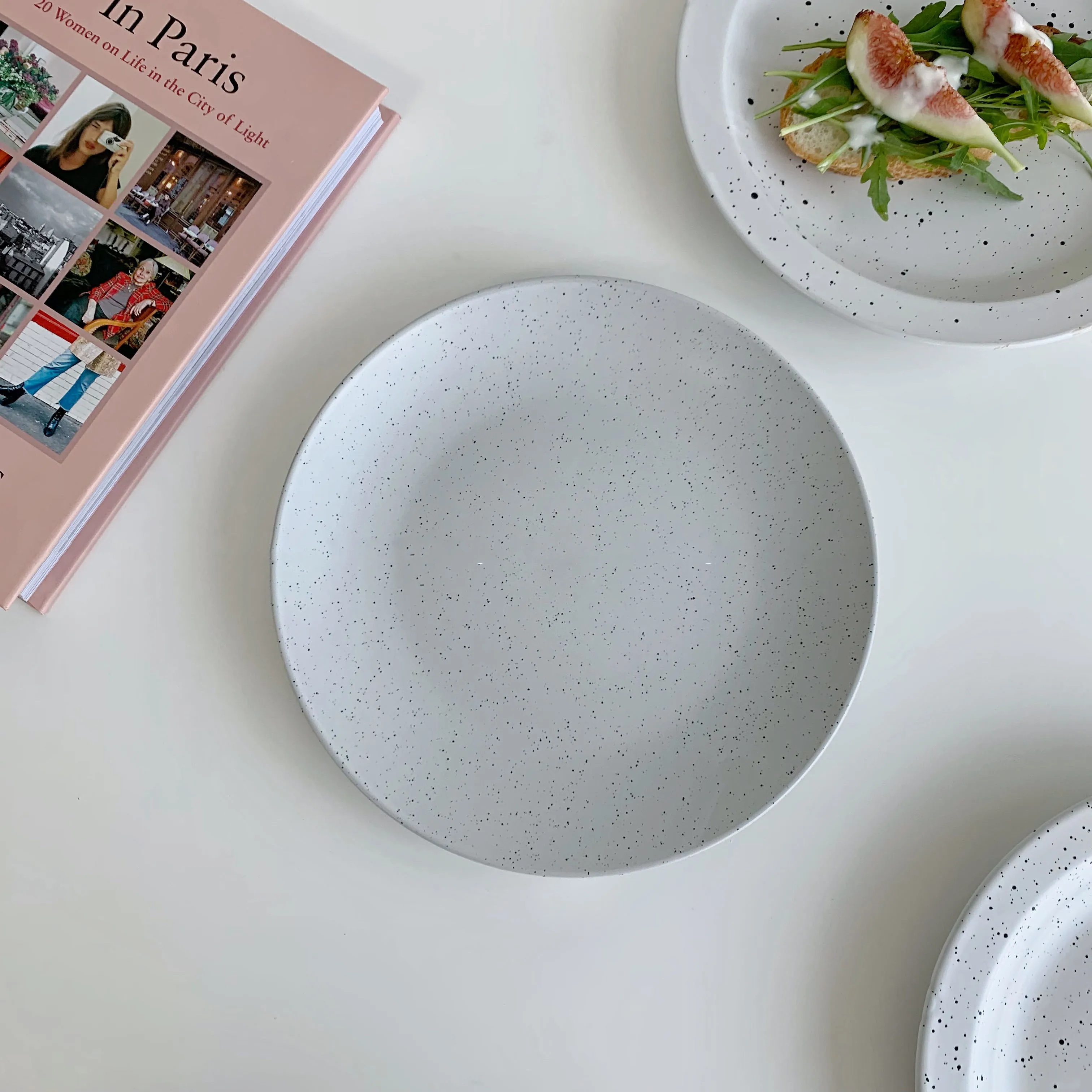 

8inch Plateau Round White Tableware Western Dishes Kitchen Bar Sandwich Cake Plate For Breakfast Salads Plate For Decoration