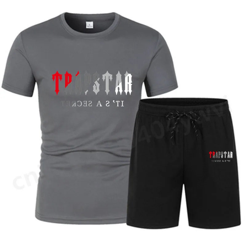 2022 TRAPSTAR Printed two piece Men's brand  short sleeve T-shirt + shorts casual sports casual set