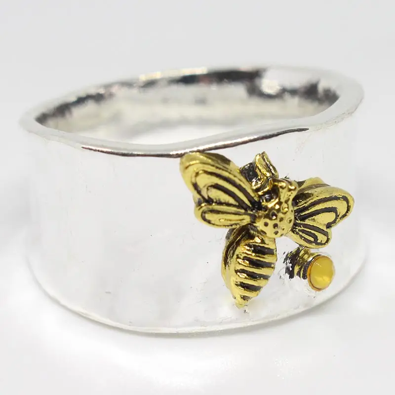 

Vintage Champagne Crystal Cute Bee Rings for Women Two-tone Gold Plated Large Ring Women's Wedding Jewelry Accessories Gifts