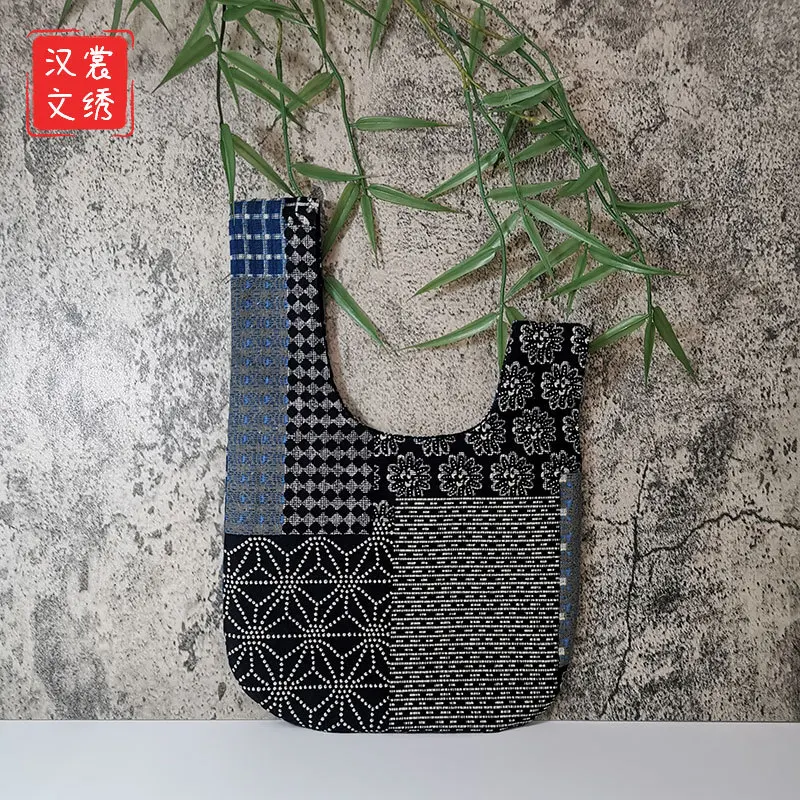 2023 Spring Chinese Style and wind patchwork wrist bag original portable coin purse mobile phone bag Thanksgiving gift W415