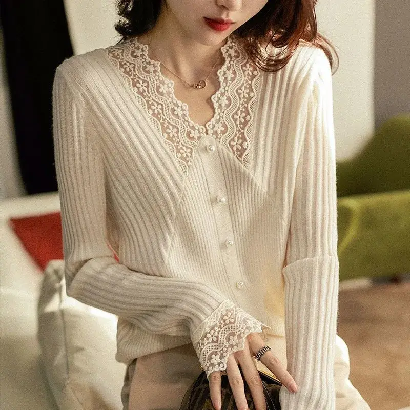 

Spring Fall Lace Knitted Sweater Women Cashmere Pearl Buttons Pullover Elegant V-neck Long Sleeve Jumpers Tops Knit Shirt I895