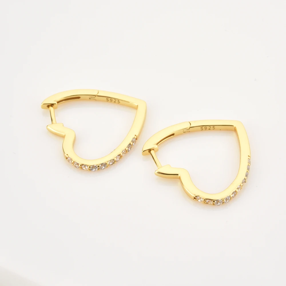 

Bohemian Piercing Simple Zircon Heart Shaped Ear Hoops for Women Earrings Fashion Jewelry Ins Same Earing Party Pendientes Gifts