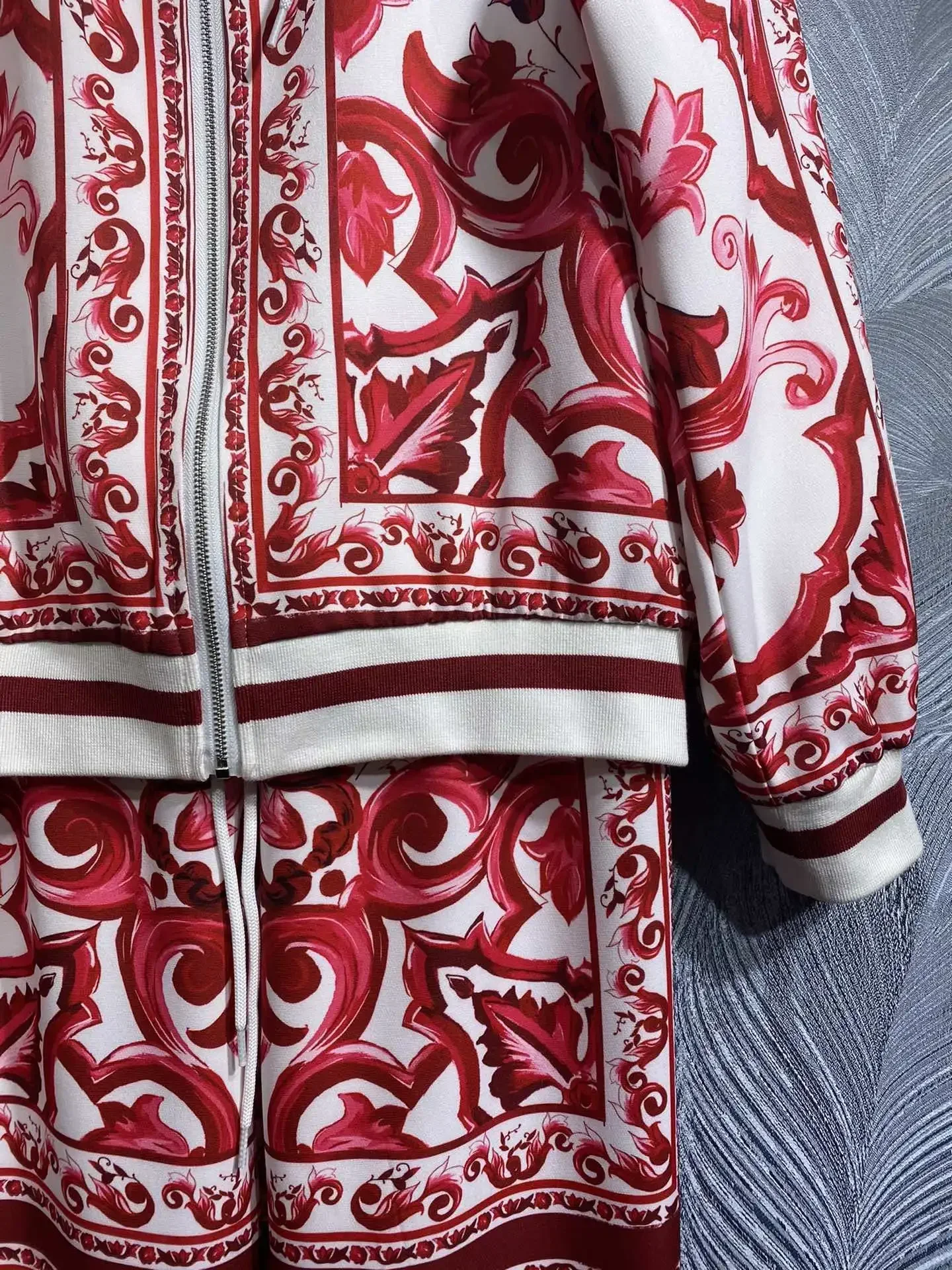 Элегантный женский комплект из 2 предметов шикарный и элегантный двух новинка