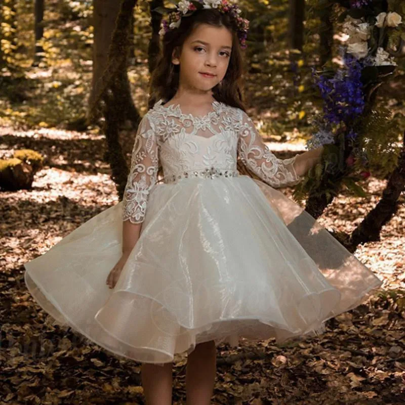 

Luxurious Knee-Length Short Flower Girl Dresses for Wedding 3/4 Sleeves Lace Bead Belt Organza Puffy Girls Pageant Princess Gown