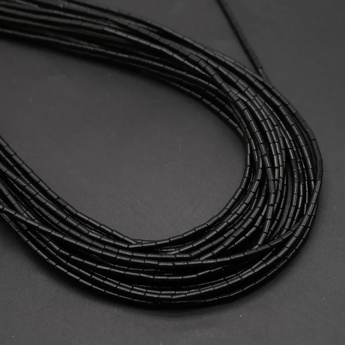 Натуральные черные агатовые бусины 2x4 мм