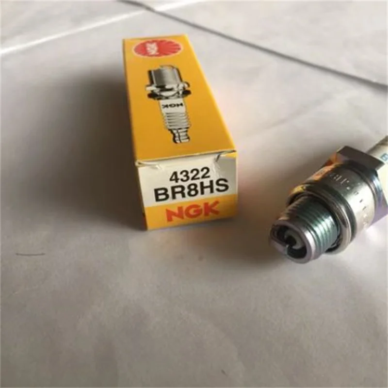 

NGK Spark Plug BR8HS 4322 Suitable for two stroke Motorboat outboard engine air pump 1 Box Of 4 Sparks Original Car Accessories