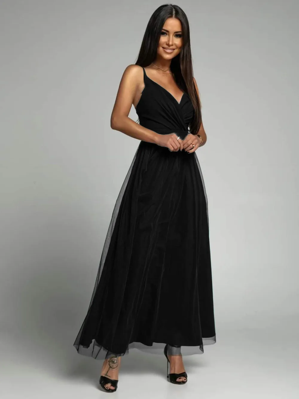 Женское коктейльное платье с V-образным вырезом длинное летнее на бретелях