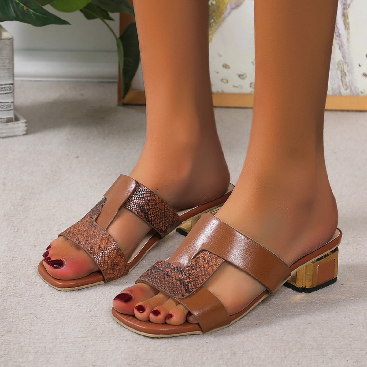 

Vintage Women's Sandals 2022 New Summer Fashion Women Thick Heels Heels Slippers Top Quality Newest Working Casual Shoes Women