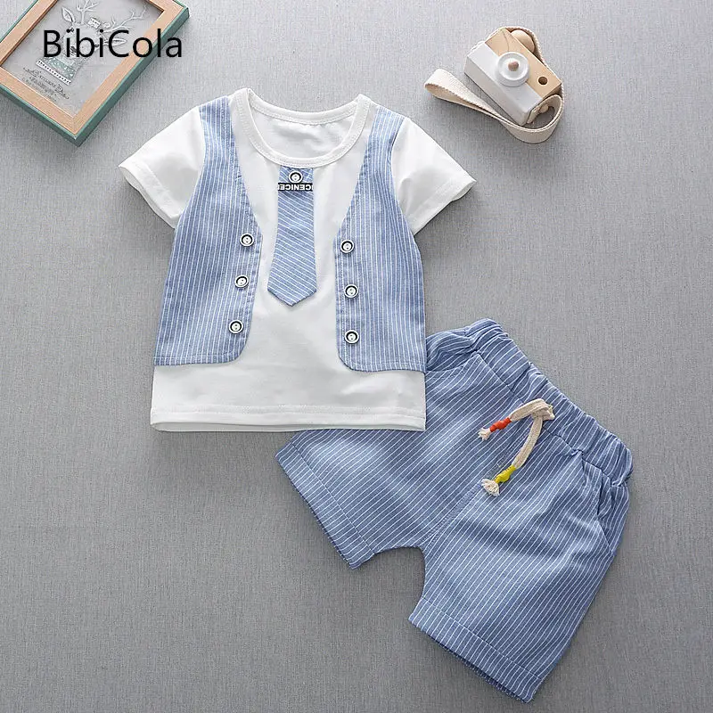 

2023 новый детский жилет в полоску, комплект из 3 предметов: футболка с фальш-вставкой и штаны для мальчиков, спортивный костюм для детей 1-4 лет