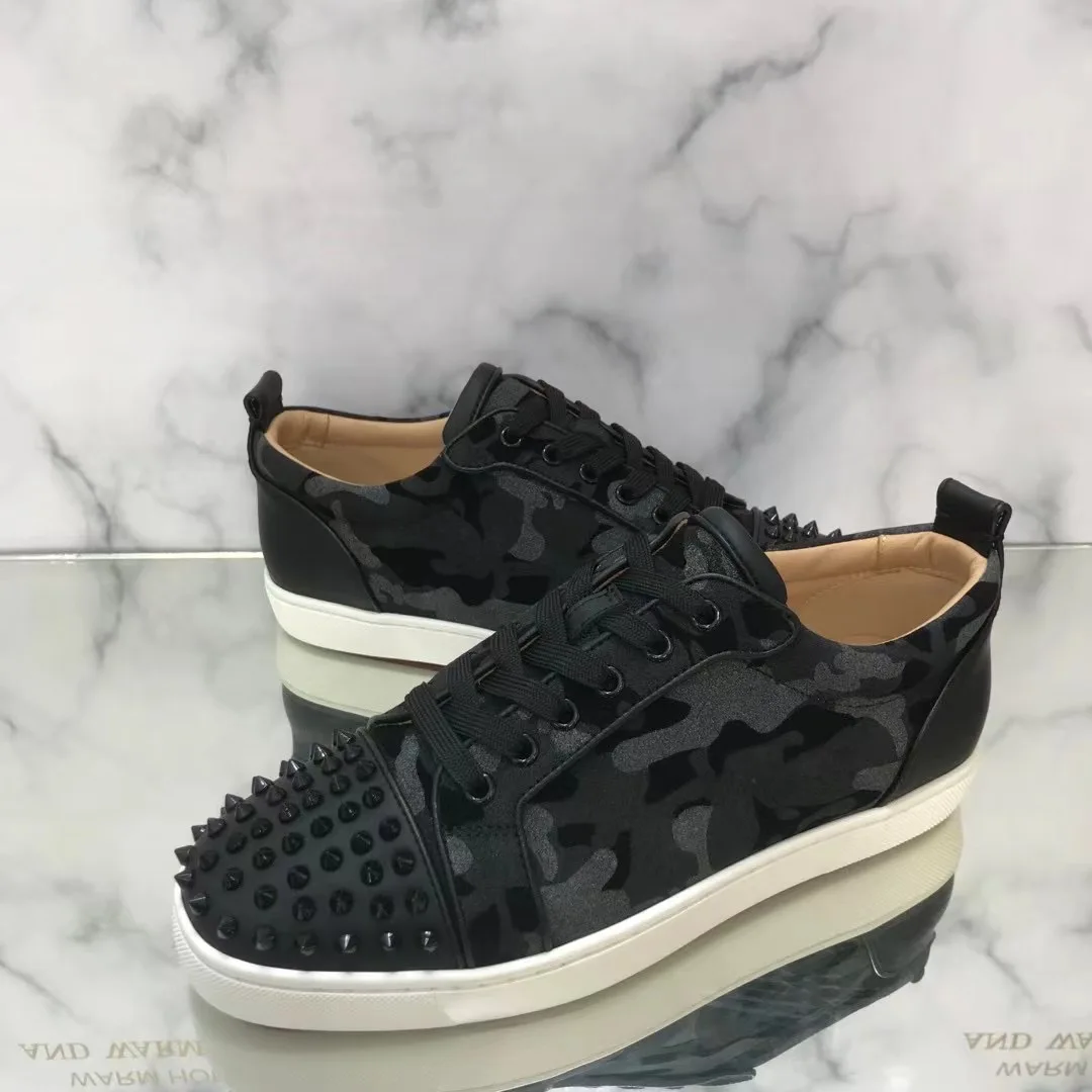 

Luxury Low Top Red Bottom For Men Trainers Driving Spiked Black Camouflage Genuine Leather Wedding Rivets Flats Sneakers Shoes