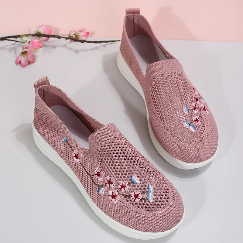 Women's sports shoes Mesh breathable flower comfortable round toe low top single shoe Women's Lefu shoes Mom's Shoes Size 35-43
