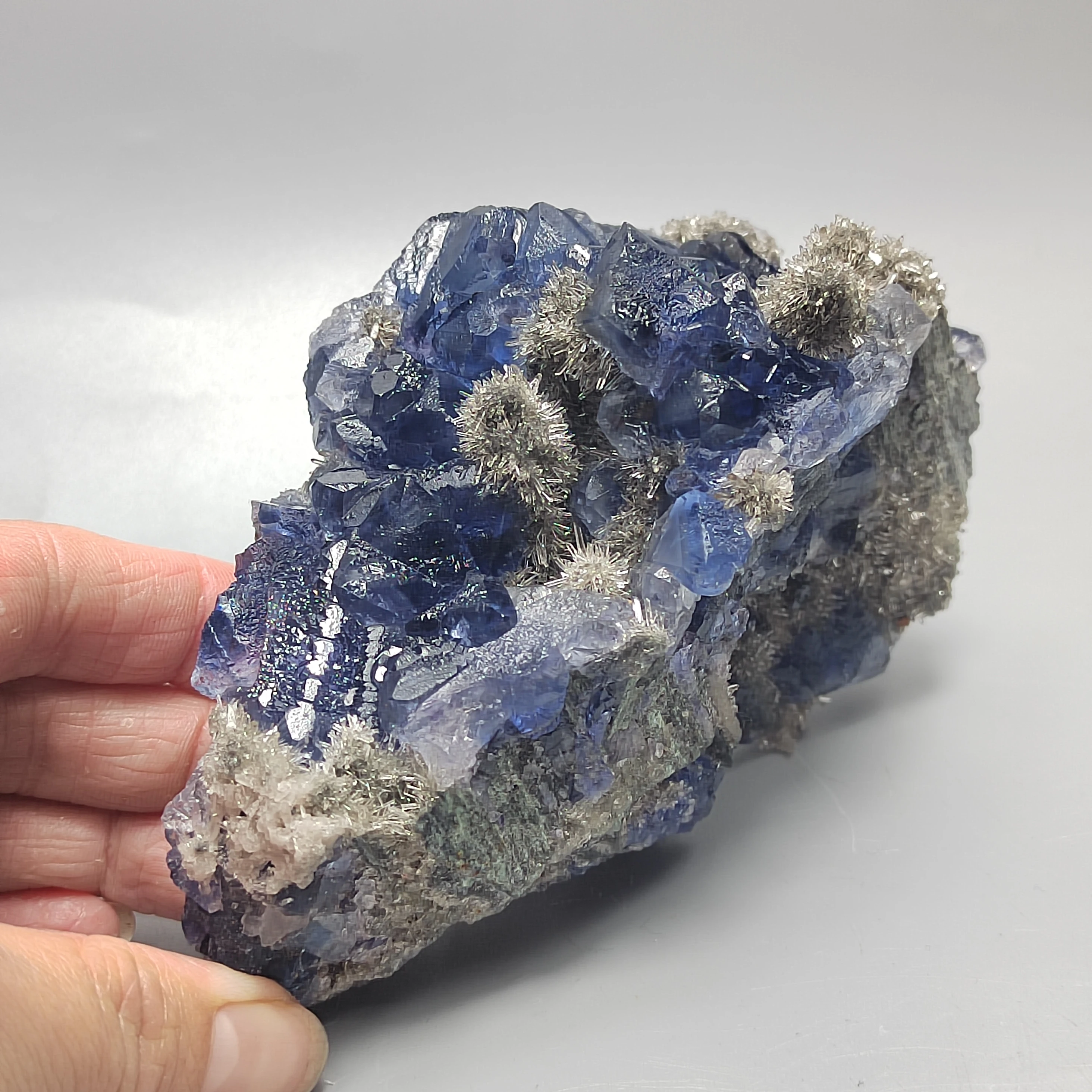 

586.9gNatural blue fluorite and Crystal Cluster mineral raw stone home decoration aura meditation healing chakra teaching series