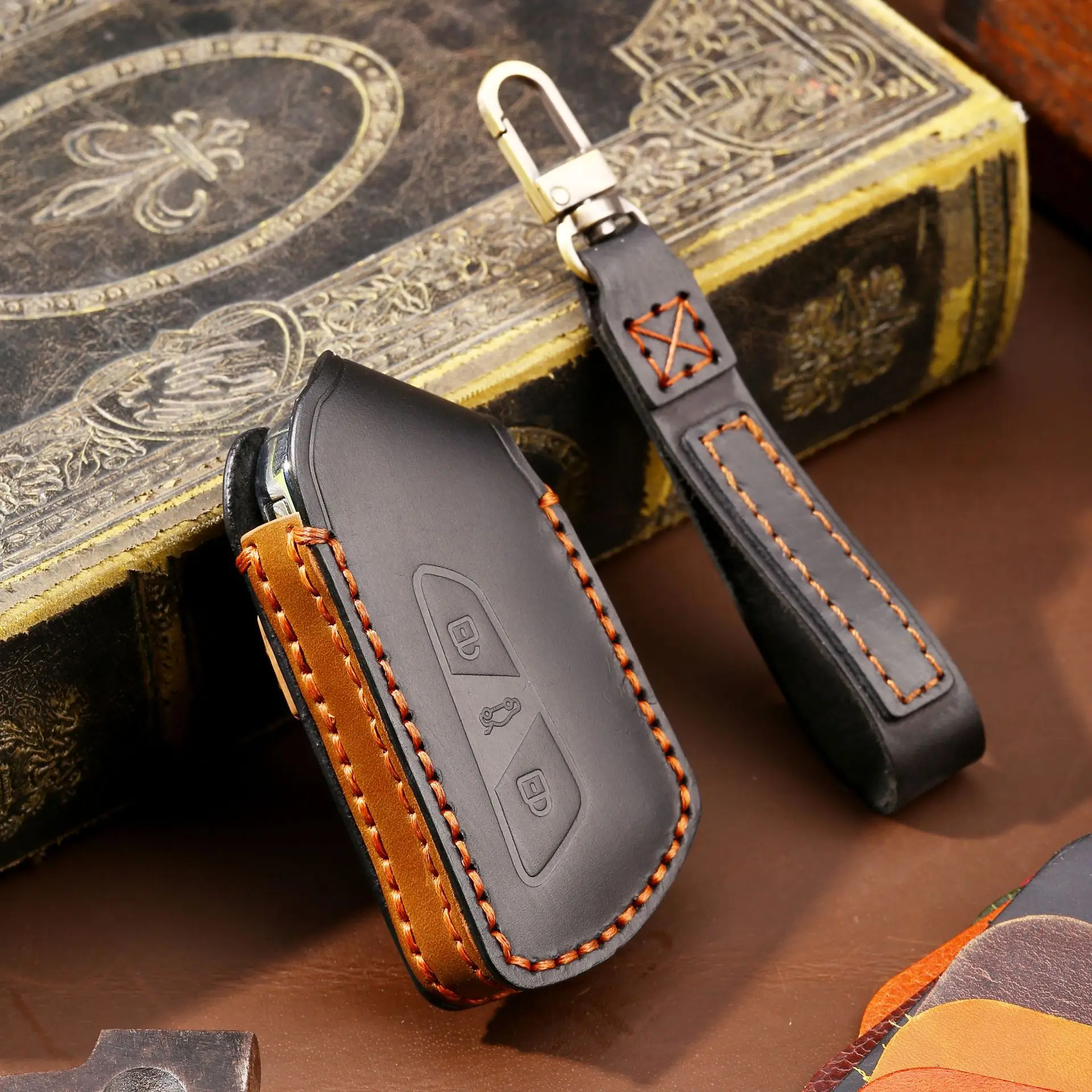 

Car Key Pouch Leather Case Cover Fob Holder Keyring Shell for VW Volkswagen Golf 8 2020 Skoda Octavia A8 2021 SEAT Leon MK4