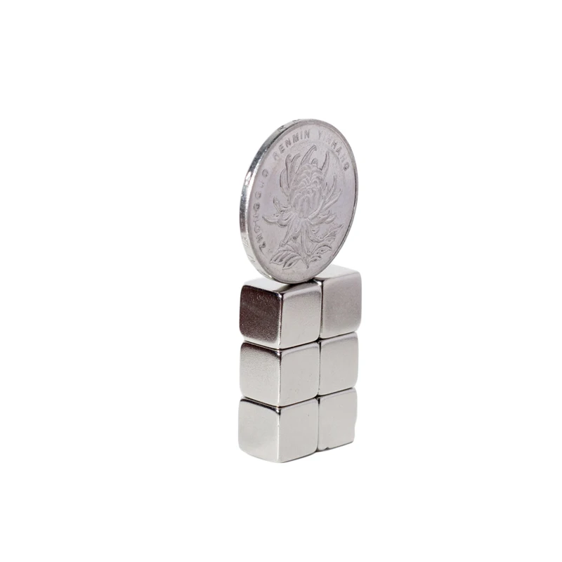 

Квадратный сильный магнит 10x10x10 мм