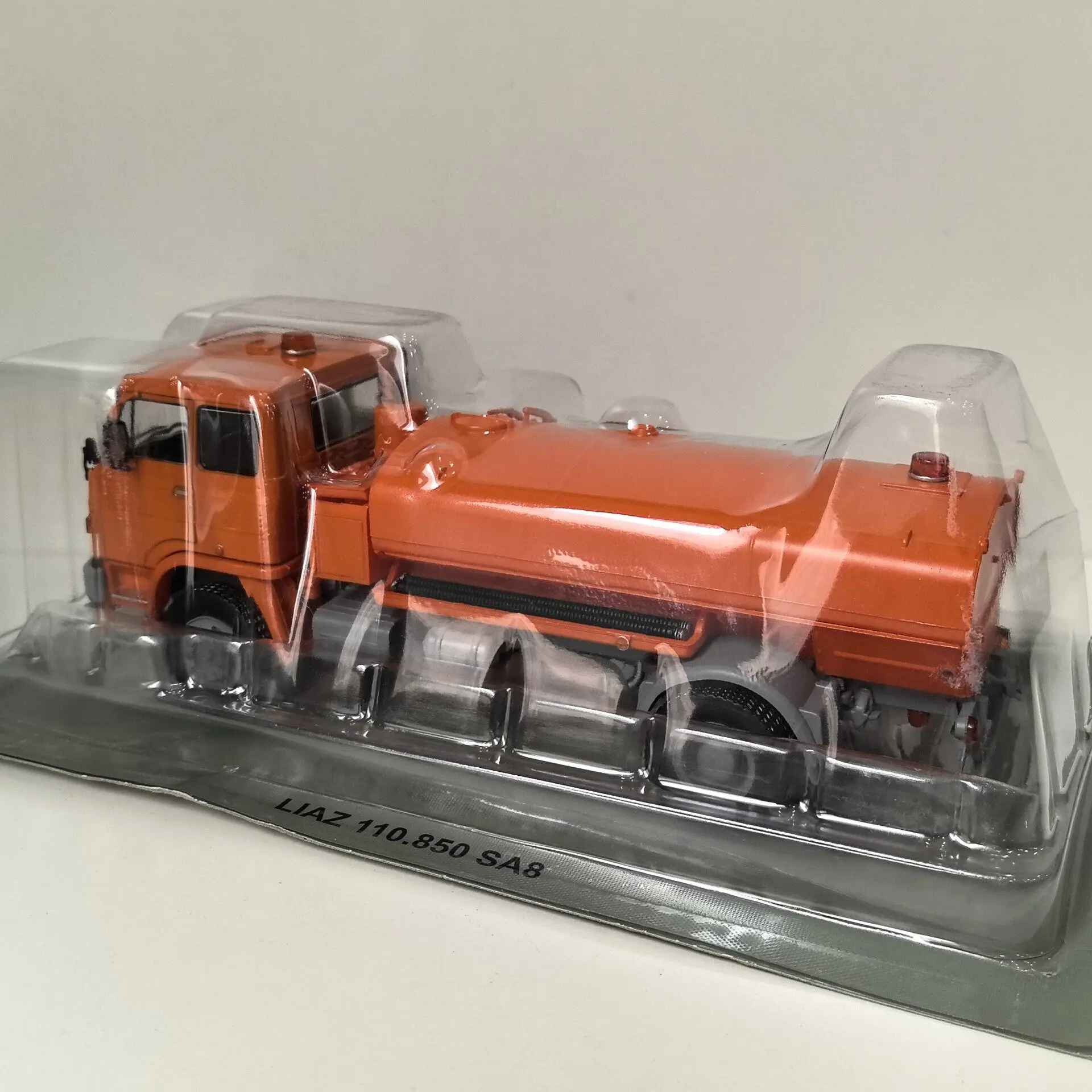 Фото Модель автомобиля Iecast IXO 1/43 LIAZ 110.850 SA8 H8 из сплава №2