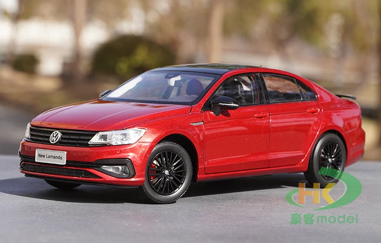 Фото Масштабная модель автомобиля 1:18, оригинальная заводская, SAIC VW New Lingdu, задняя версия New Lamando, из сплава №3