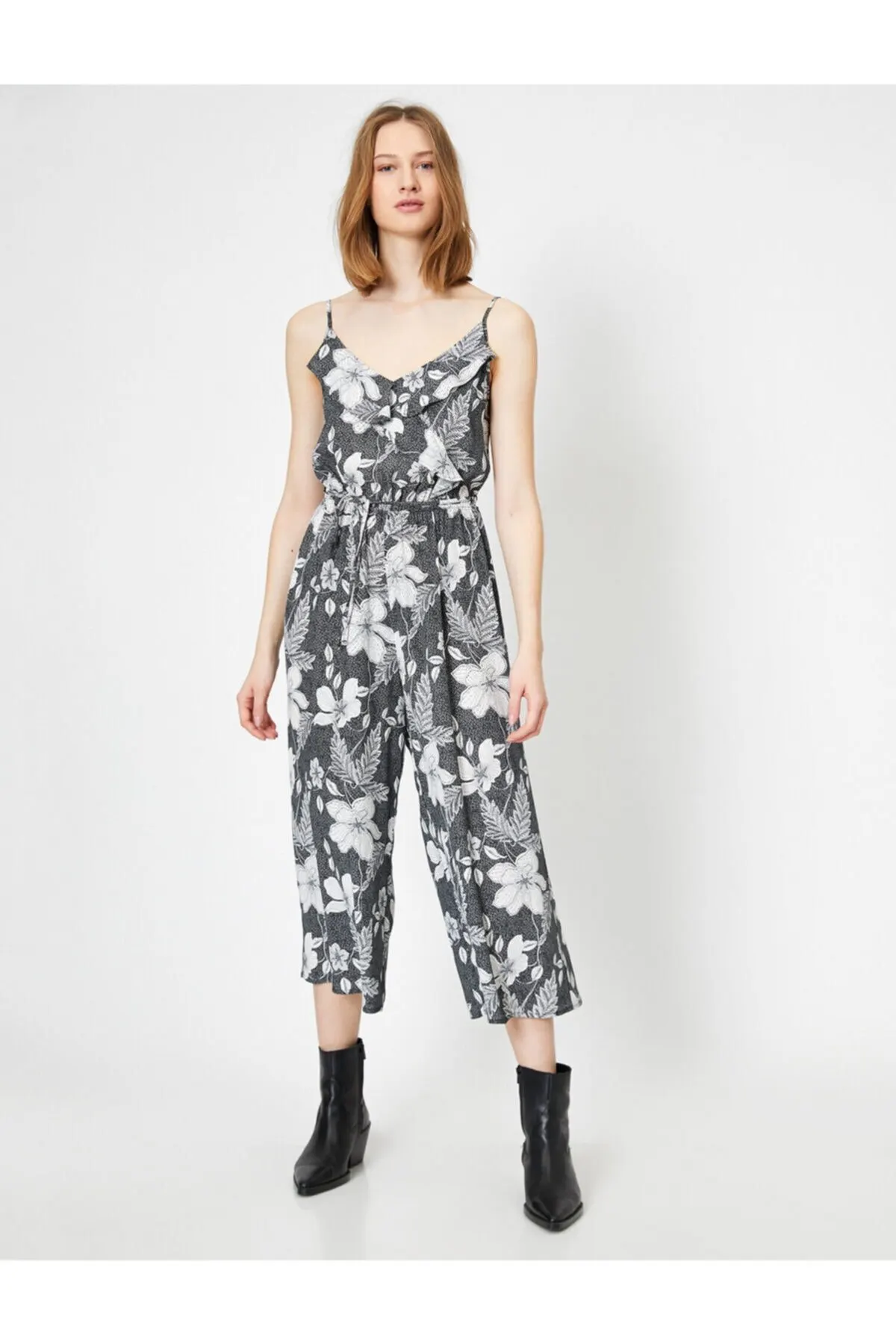 

Women's Overalls Black pattern Jumpsuit Hot Style Quality Fabric Sleeveless Baggy Trousers Casual Jumpsuit