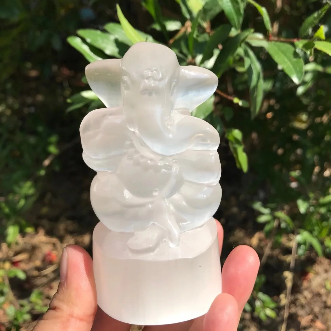 

1 Pc Natural Stone Selenite Ganesha Buddha Statue Elephant God Handmade Carved Sculpture Figurines Crystal Craft Home Decoration