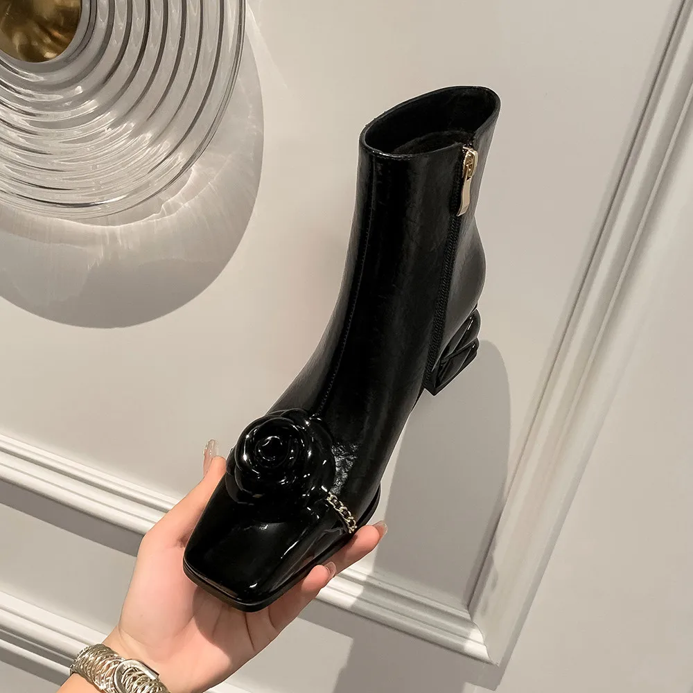 Ботильоны женские из натуральной коровьей кожи на высоком массивном каблуке