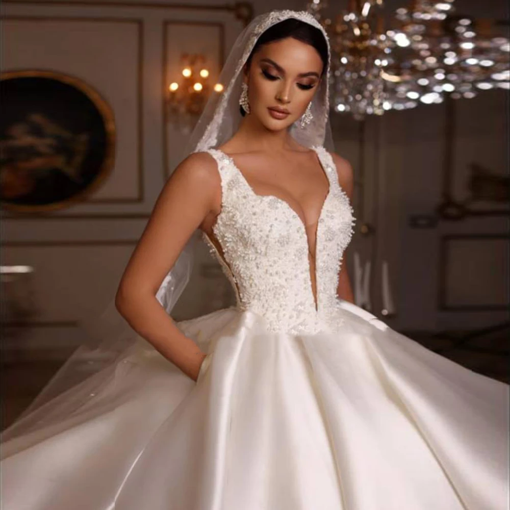 

Haute Couture Romantic Sweetheart Spaghetti Strap Ball Gown Pearls Lace Pleat Floor-Length Beading Satin Wedding Dress
