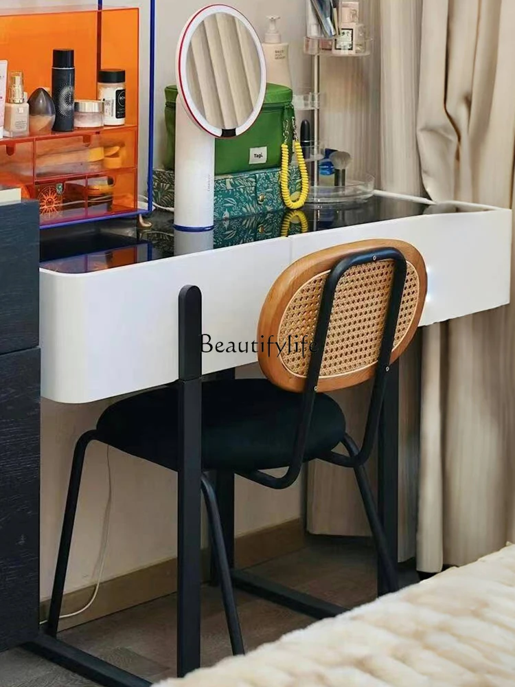 Обеденный стол и стул из ротанга в американском ретро-стиле