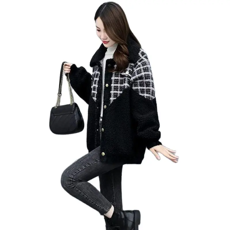 

Imitation lambswool Splicing Plaid Woolen Women Jacket 2022New Autumn Winter Thick Warm Korean Short Wool Coat Female Tops R2096