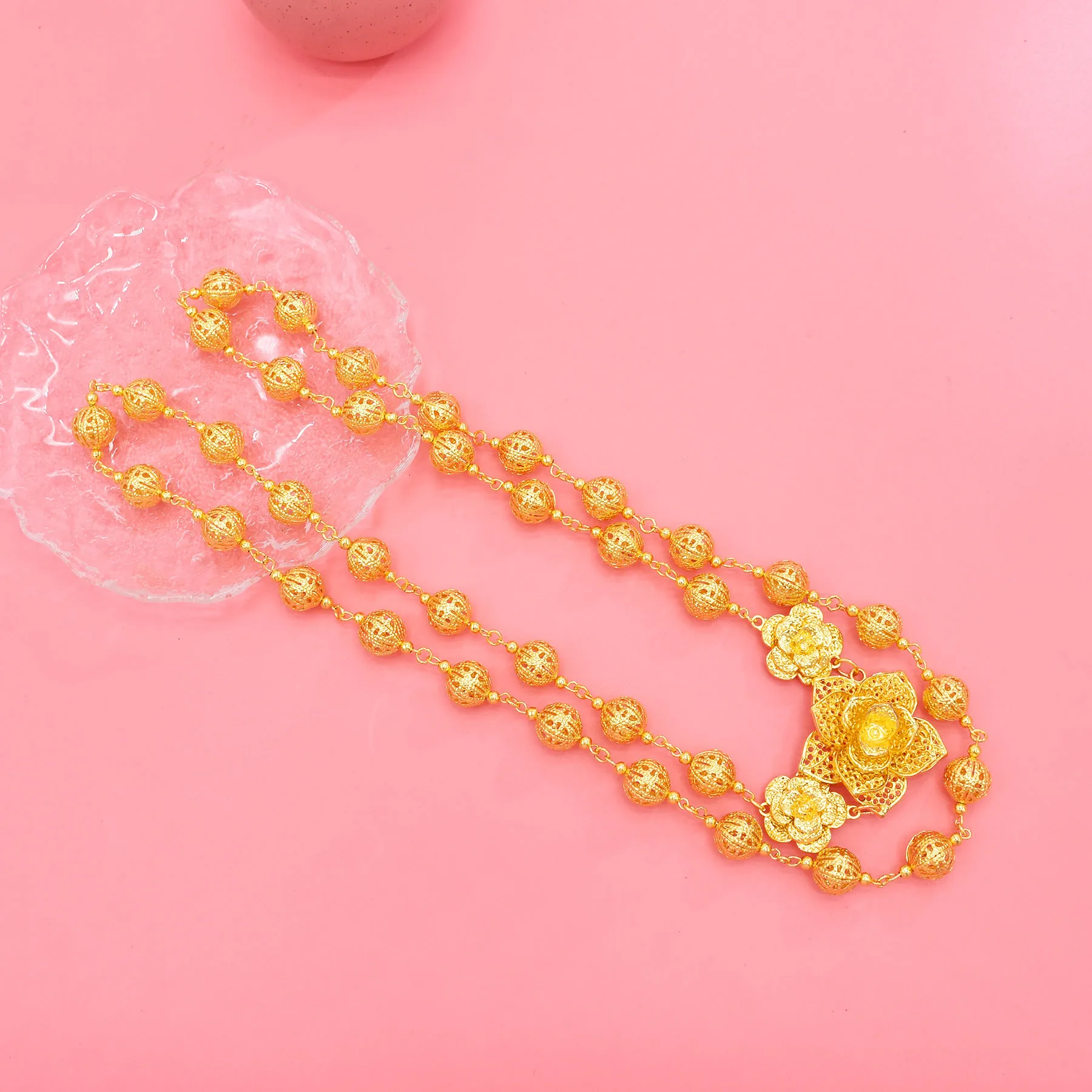 Женская цепочка на плечо с вырезами в этническом стиле