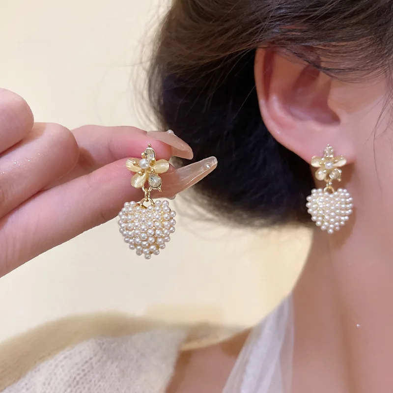 

Элегантные жемчужные серьги в виде сердца, корейские модные серьги в виде цветка с опалом и кристаллом S925, свадебные ювелирные украшения, ак...