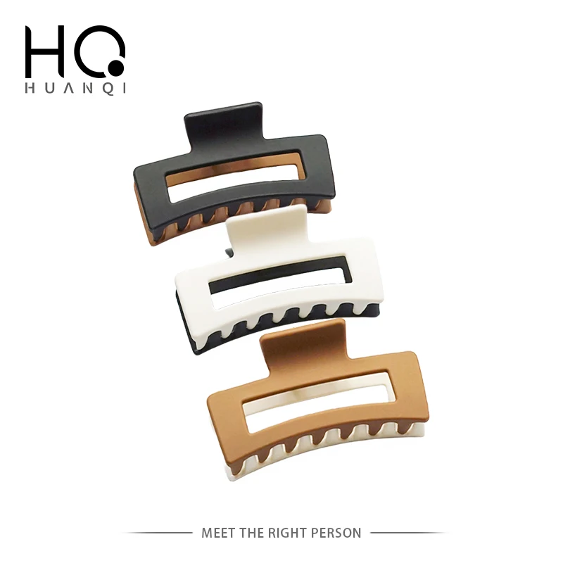 

HUANZHI 2021 New Two-color Hair Clips Hairpins for Women Matte Geometric Hair Crab Claw Headwear Hollow Trendy Hair Accessories