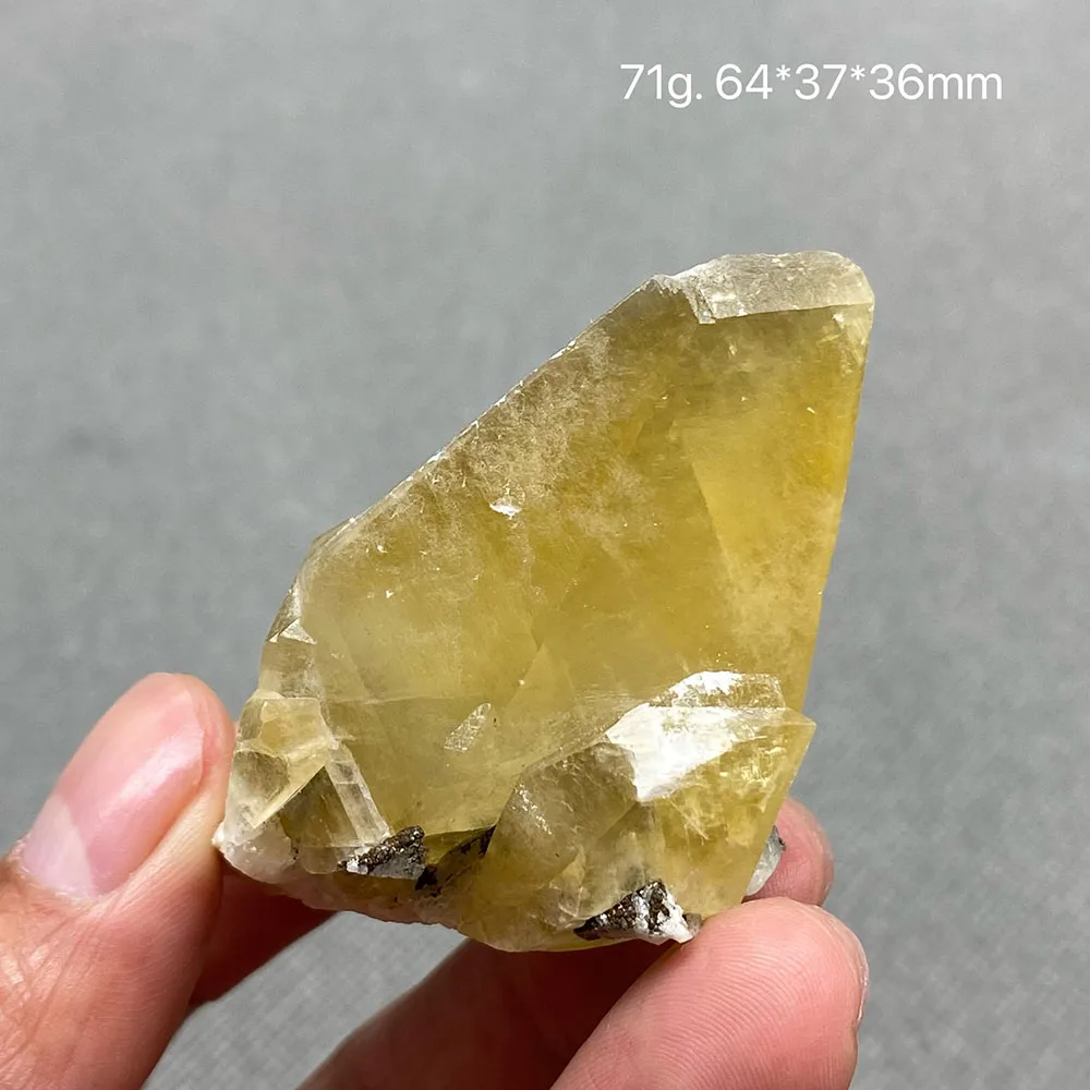 Подвеска из желтого кальцита